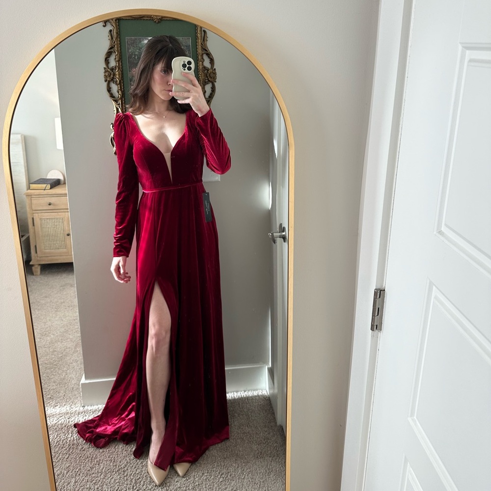 Pnina Tornai for Azazie Burgundy Dress with train Size A8 NWT